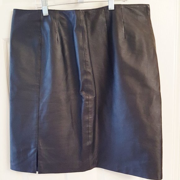 LEATHER Skirt Newport News Sz 18W As New Condition - Picture 3 of 3